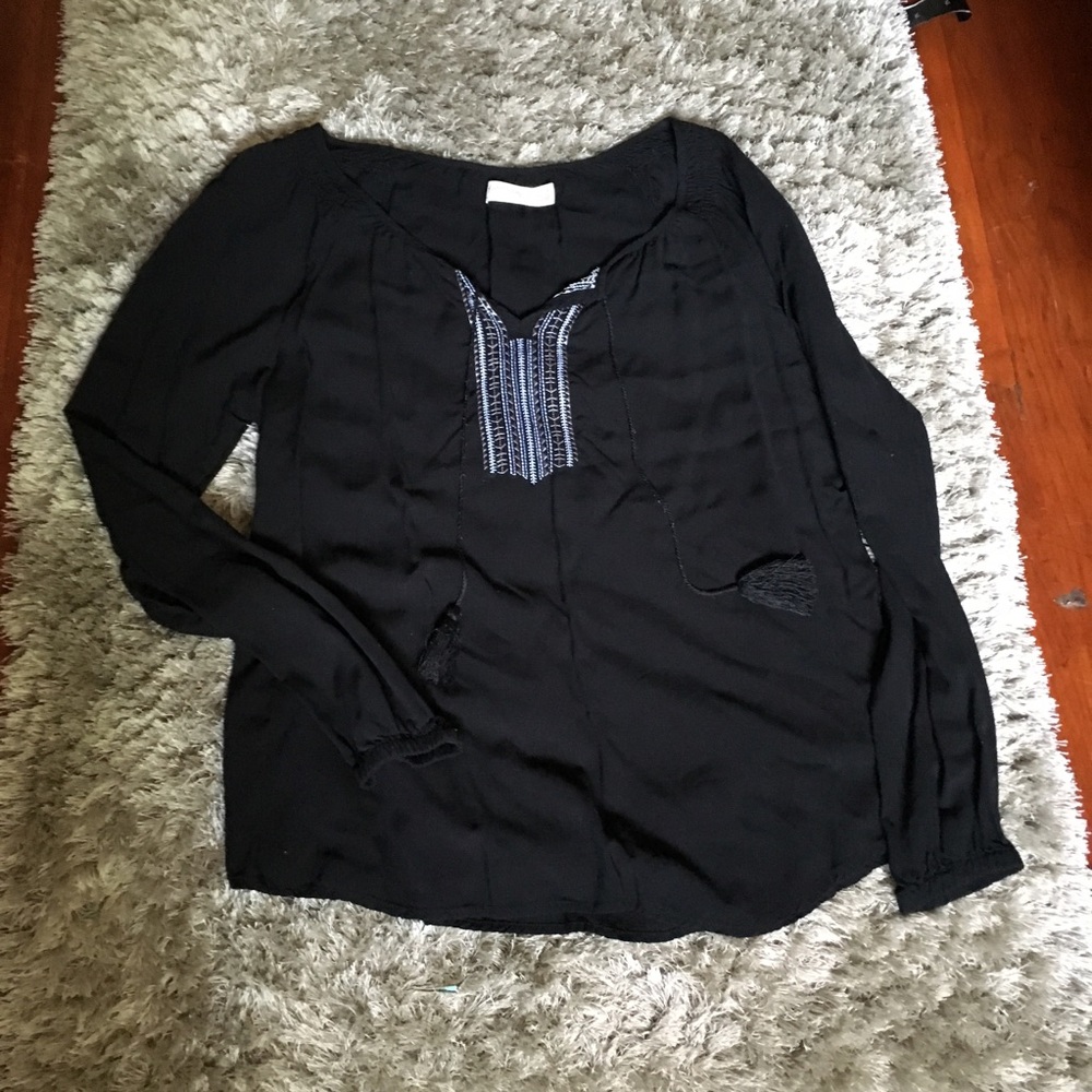 Light longlseeve Black blouse